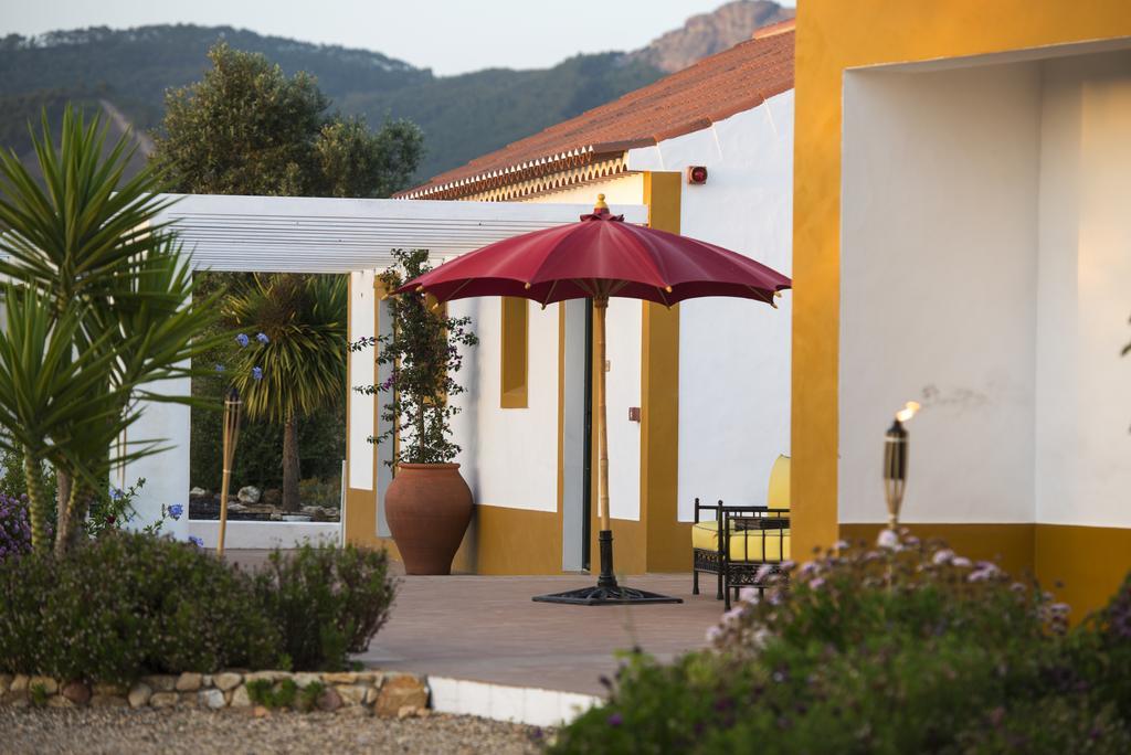 Herdade Do Amarelo Nature & Spa Вила Нова де Милфонтеш Екстериор снимка