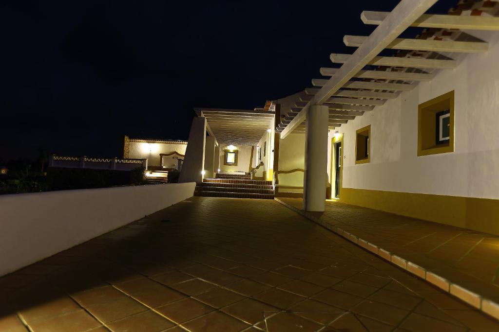 Herdade Do Amarelo Nature & Spa Вила Нова де Милфонтеш Екстериор снимка