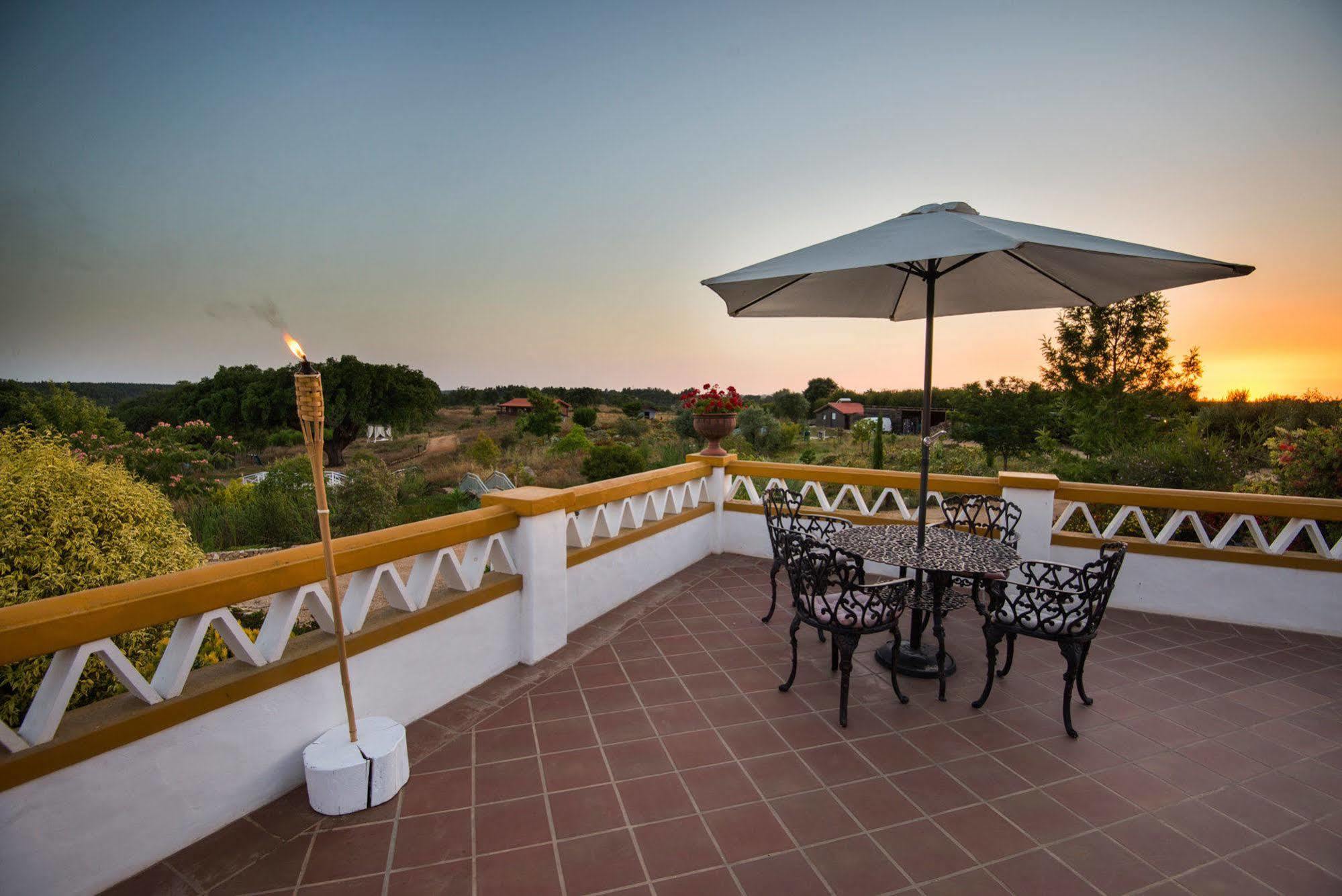 Herdade Do Amarelo Nature & Spa Вила Нова де Милфонтеш Екстериор снимка